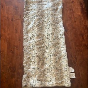 I am selling a Pottery Barn Teen sleeping bag.